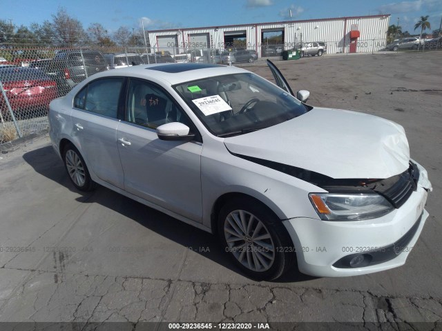 VOLKSWAGEN NULL 2014 3vwl17ajxem329445