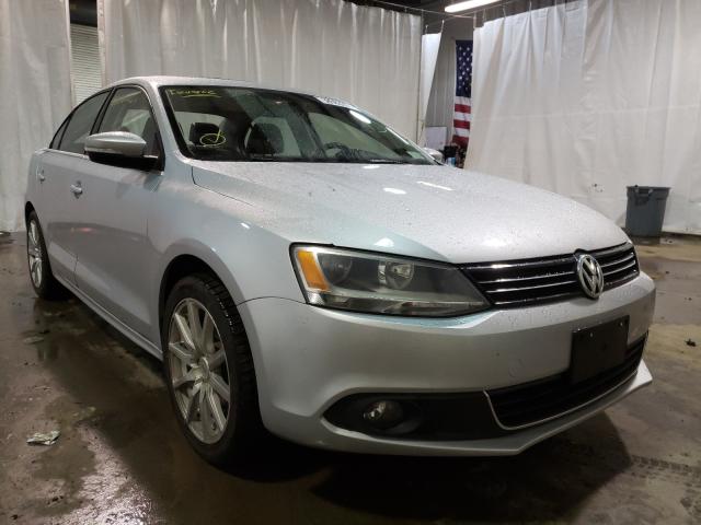 VOLKSWAGEN NULL 2014 3vwl17ajxem401695