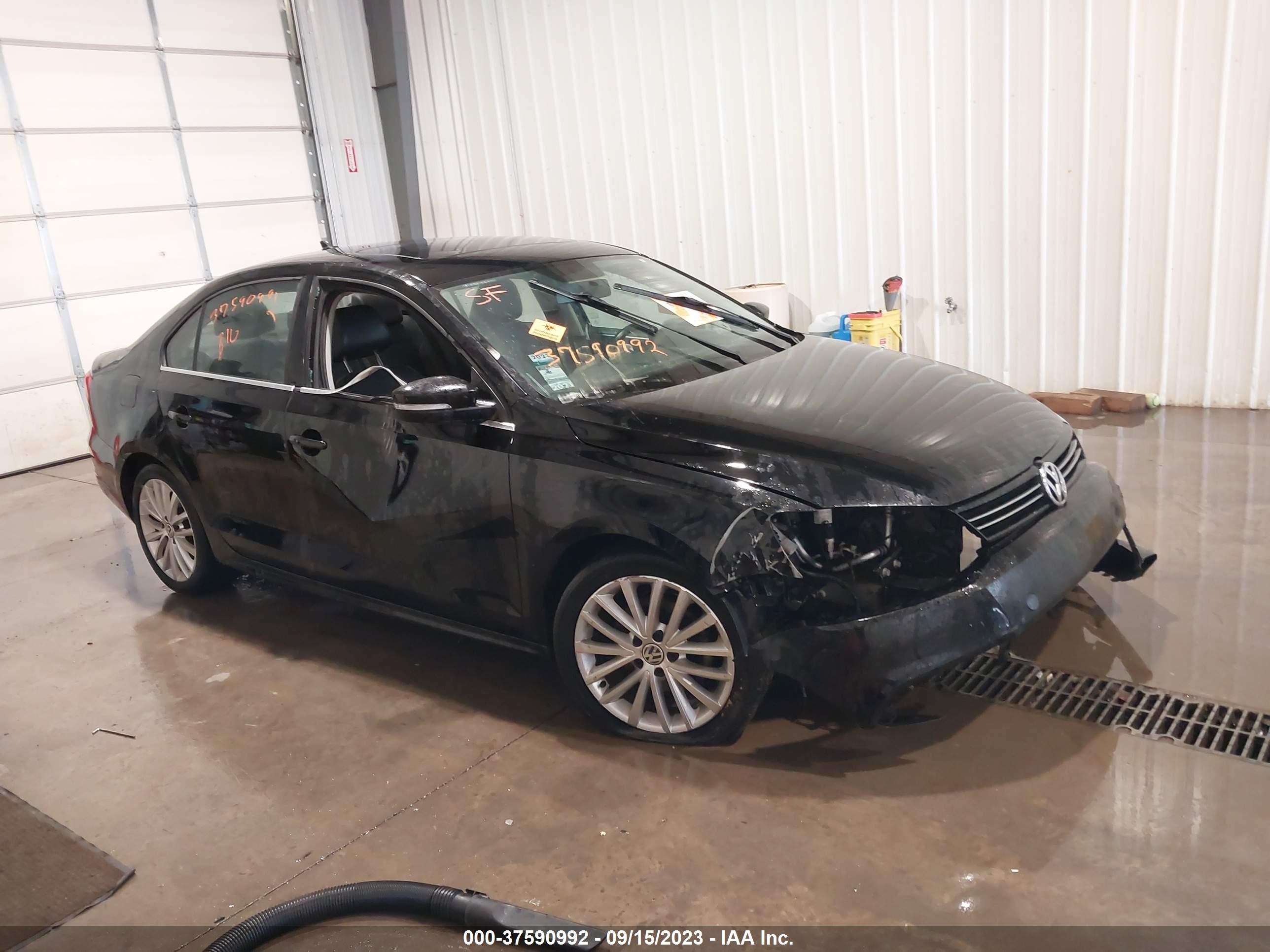 VOLKSWAGEN JETTA 2013 3vwll7aj0dm275968