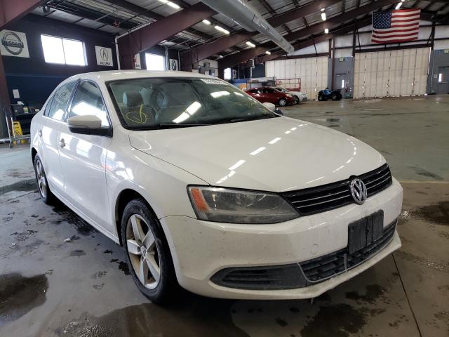 VOLKSWAGEN NULL 2014 3vwll7aj2em225543