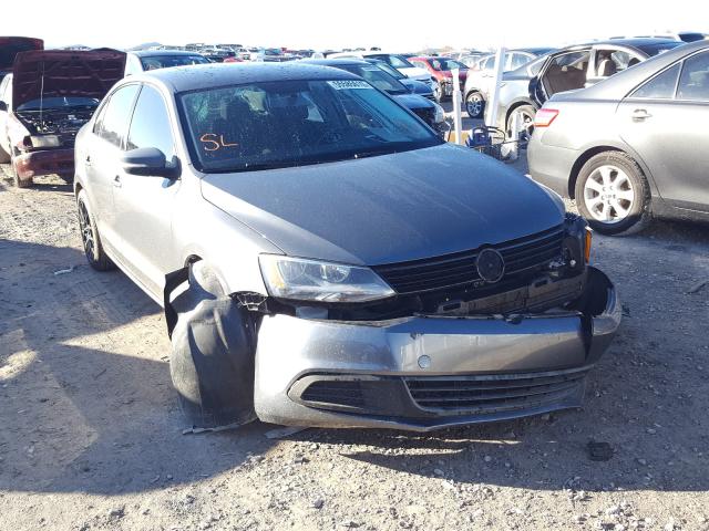 VOLKSWAGEN NULL 2014 3vwll7aj2em288061