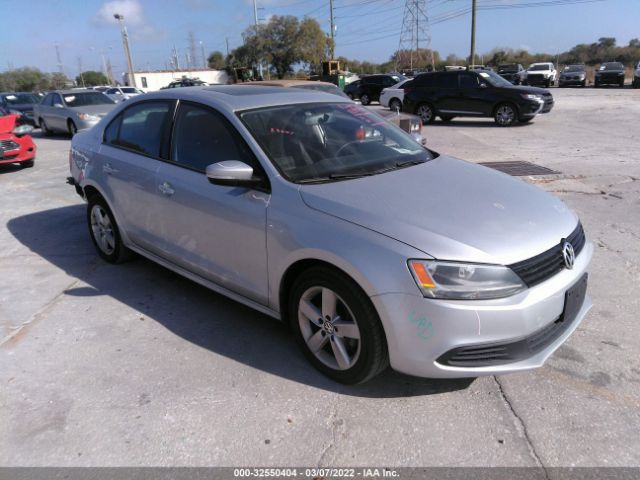 VOLKSWAGEN JETTA SEDAN 2011 3vwll7aj3bm131778