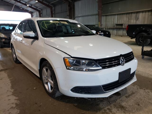 VOLKSWAGEN NULL 2014 3vwll7aj3em439005