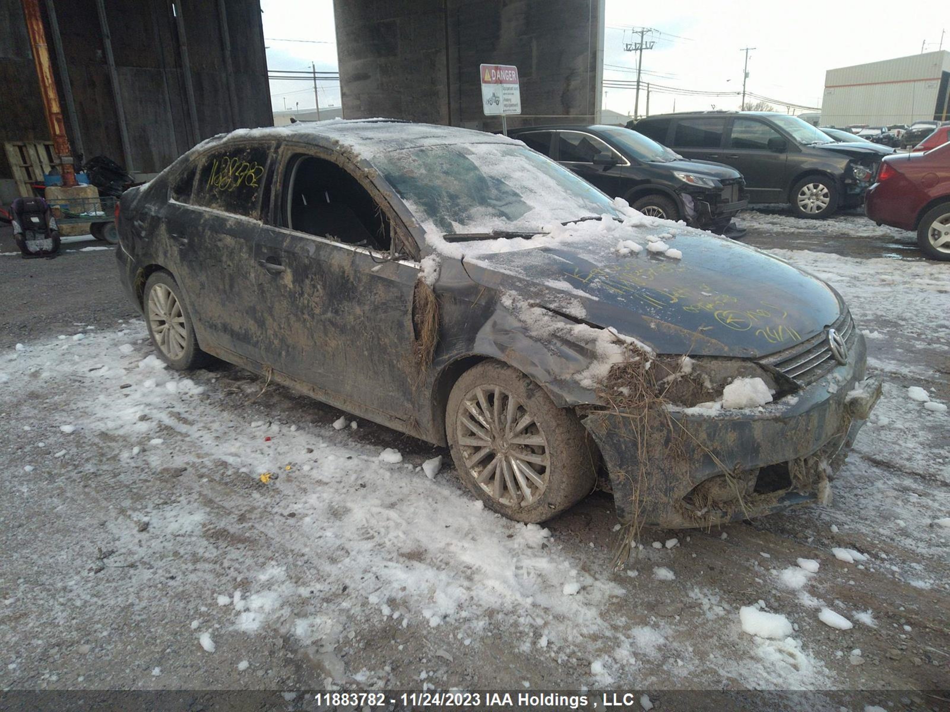 VOLKSWAGEN JETTA 2011 3vwll7aj4bm097673