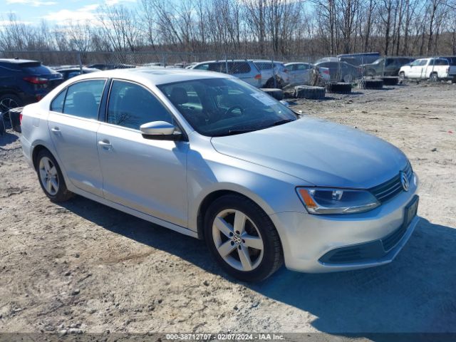 VOLKSWAGEN JETTA 2014 3vwll7aj4em358658