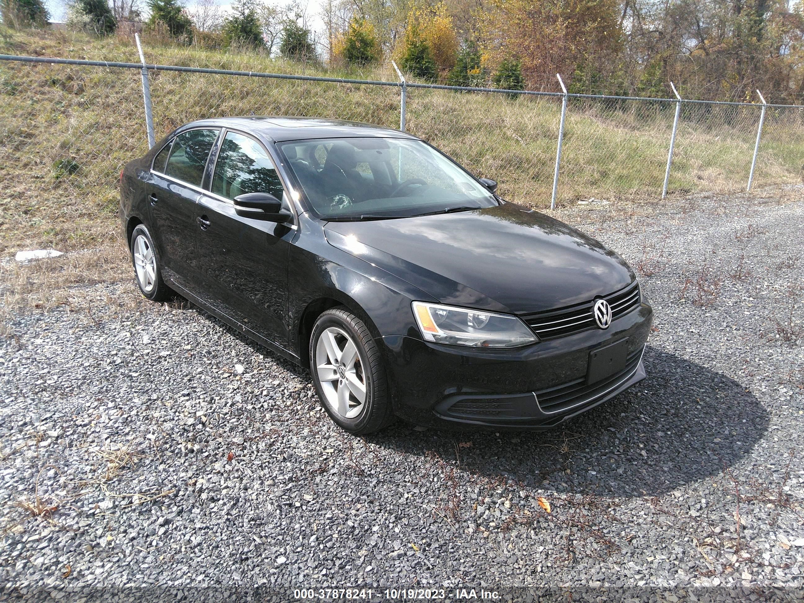 VOLKSWAGEN JETTA 2014 3vwll7aj4em394446