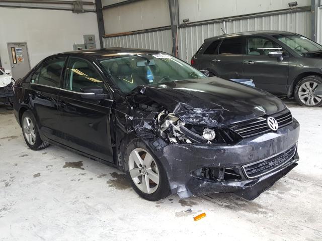 VOLKSWAGEN NULL 2014 3vwll7aj4em439031