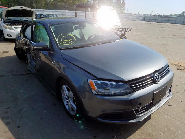 VOLKSWAGEN NULL 2014 3vwll7aj7em359478