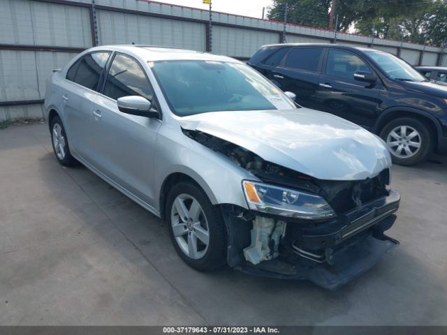 VOLKSWAGEN NULL 2014 3vwll7aj7em363403