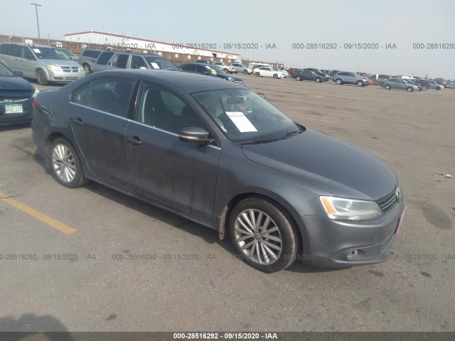 VOLKSWAGEN NULL 2014 3vwll7aj7em379357