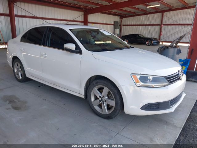 VOLKSWAGEN JETTA 2014 3vwll7aj8em374622