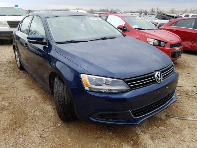 VOLKSWAGEN NULL 2014 3vwll7aj8em389752