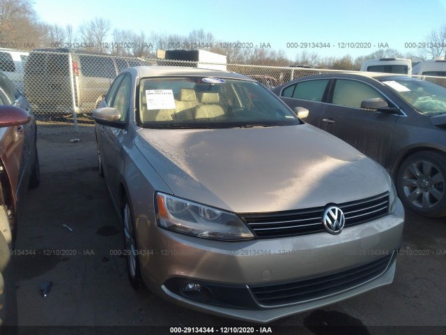 VOLKSWAGEN NULL 2014 3vwll7aj9em312906