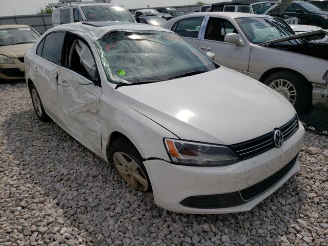 VOLKSWAGEN NULL 2014 3vwll7aj9em377447