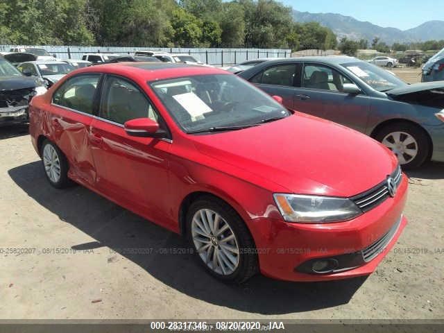 VOLKSWAGEN NULL 2014 3vwll7ajxem332128