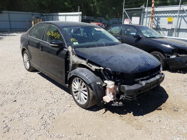 VOLKSWAGEN NULL 2013 3vwlp7aj0dm386072