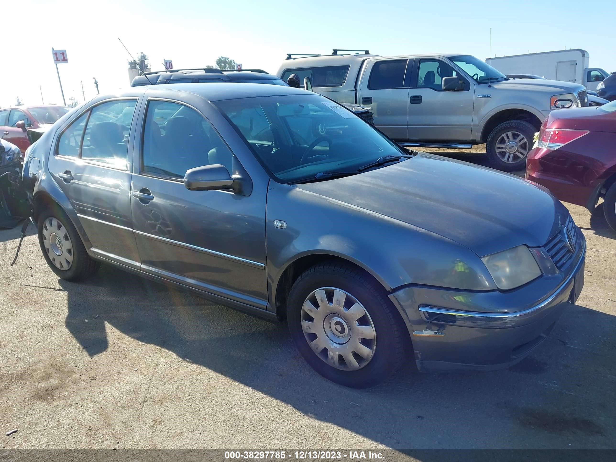 VOLKSWAGEN JETTA 2004 3vwra69m84m091838