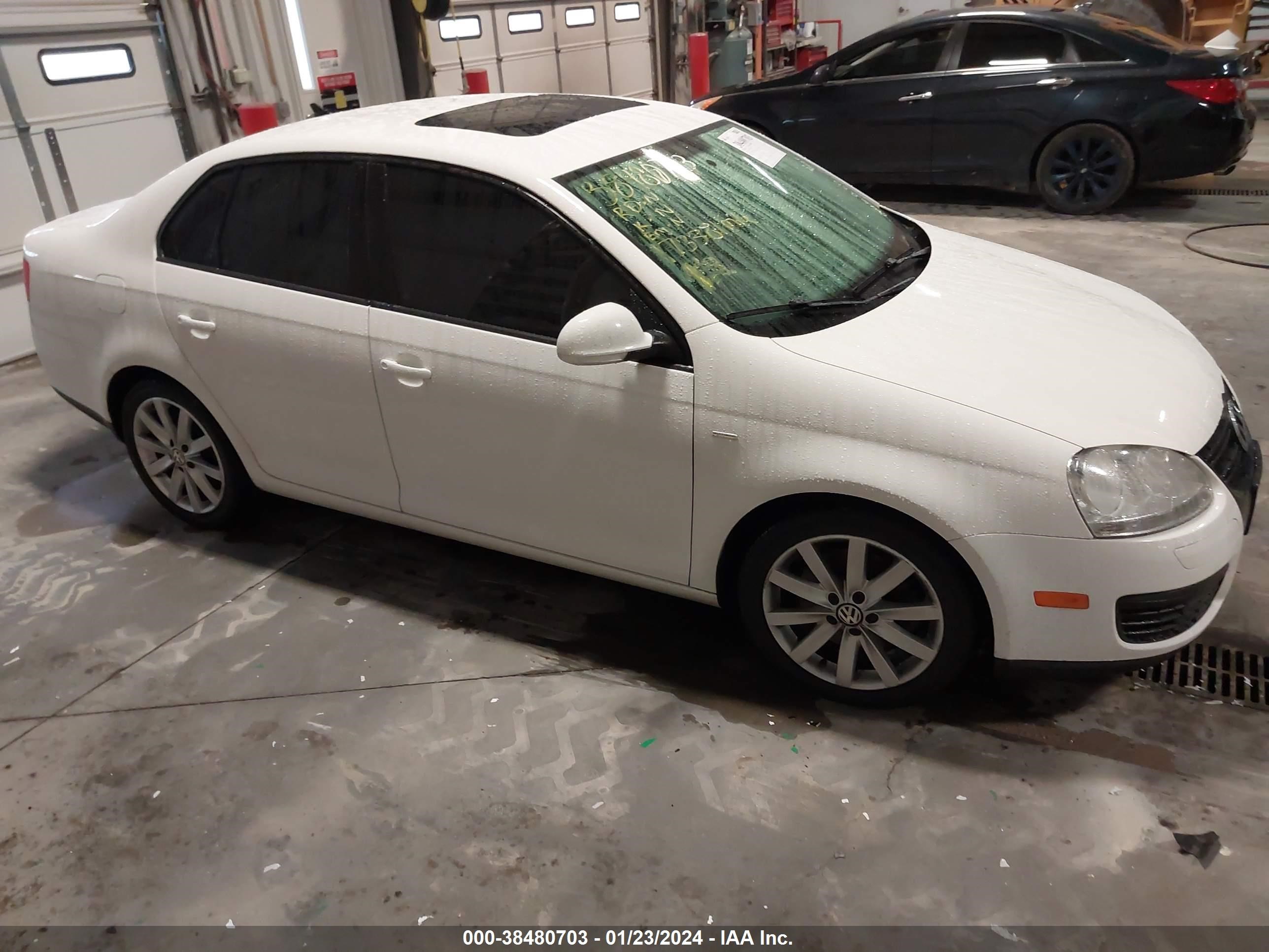 VOLKSWAGEN JETTA 2010 3vwra7aj5am046830