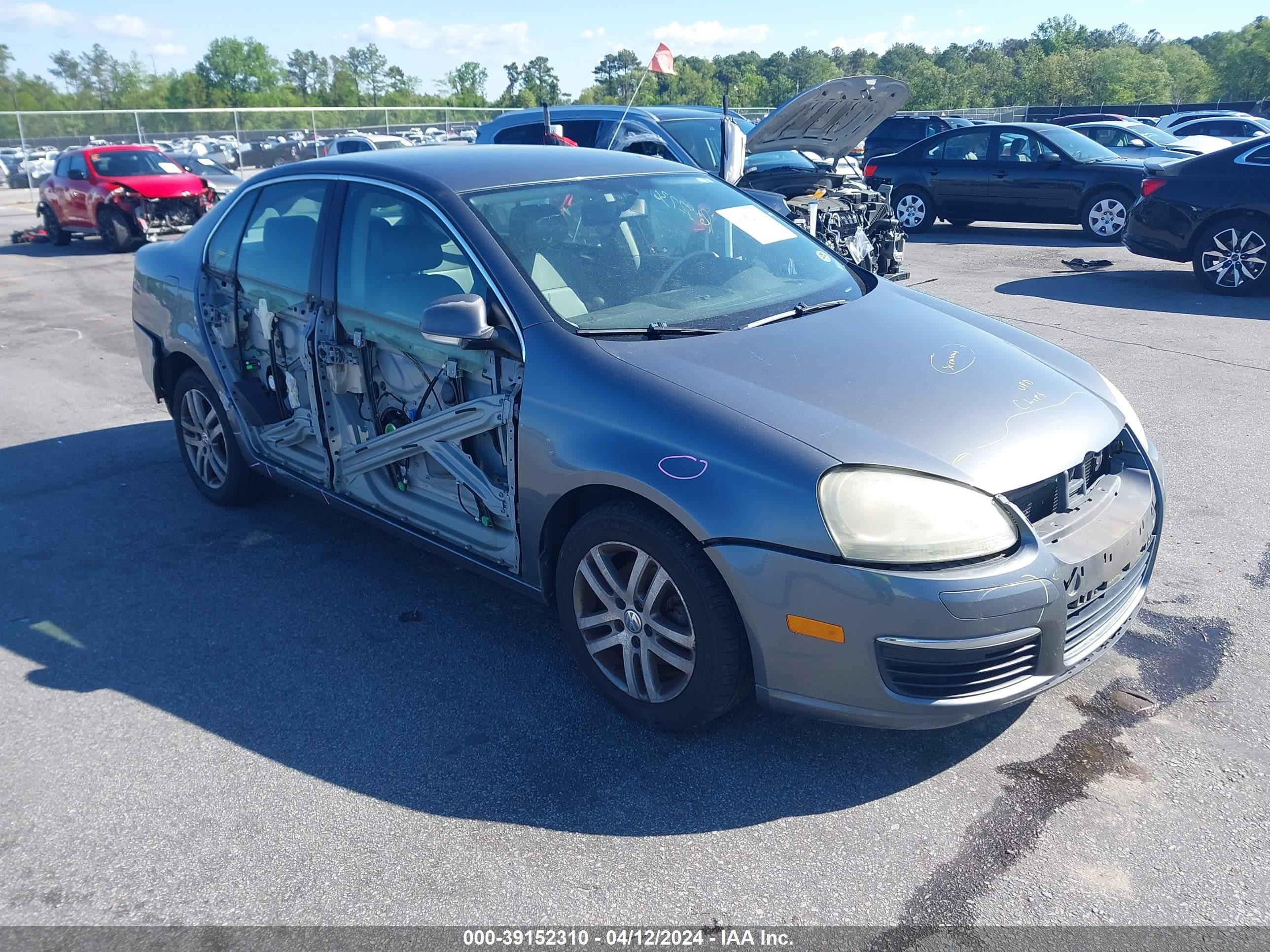 VOLKSWAGEN JETTA 2006 3vwrf71k16m720733