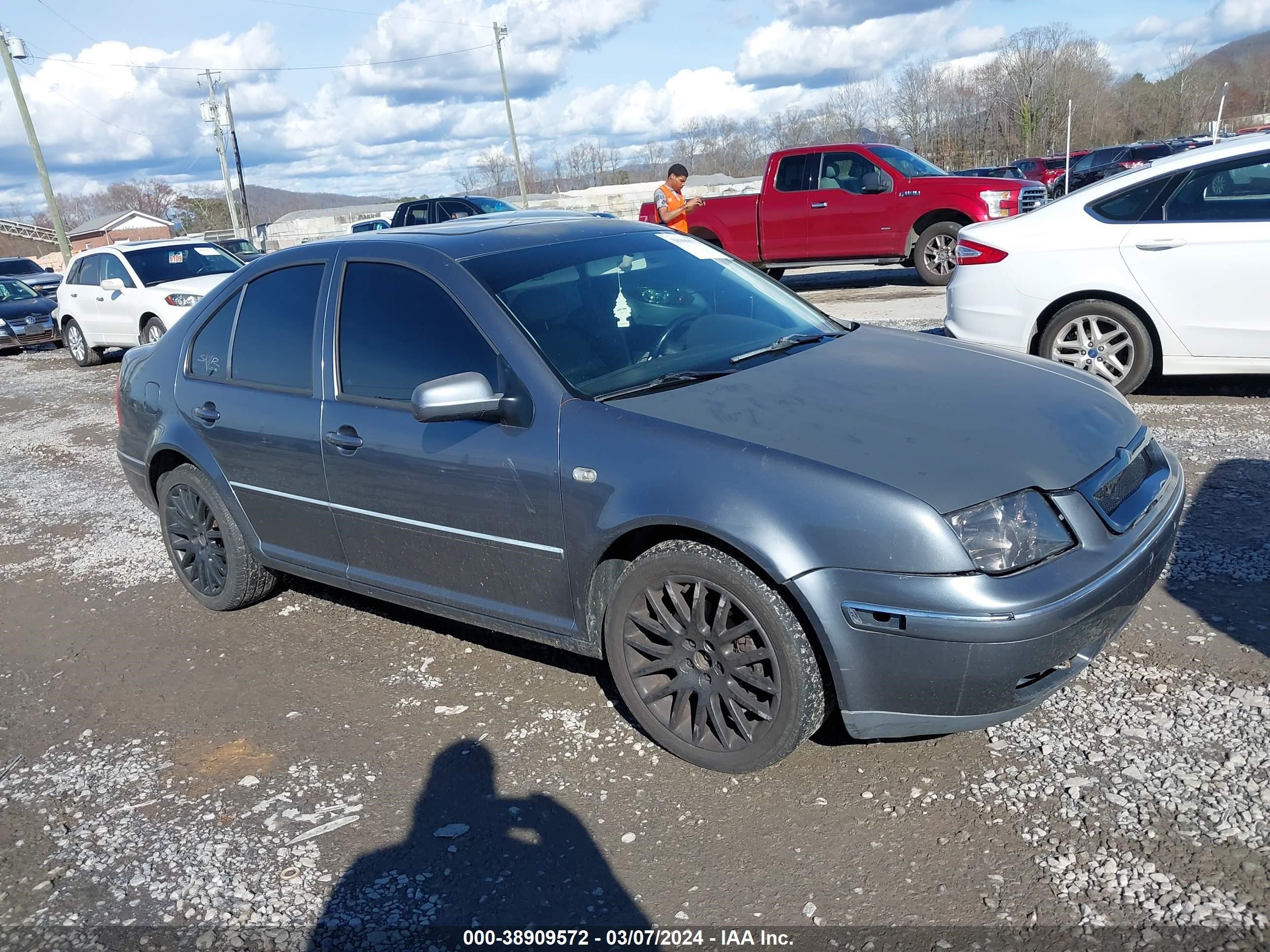 VOLKSWAGEN JETTA 2004 3vwvh69m74m010533