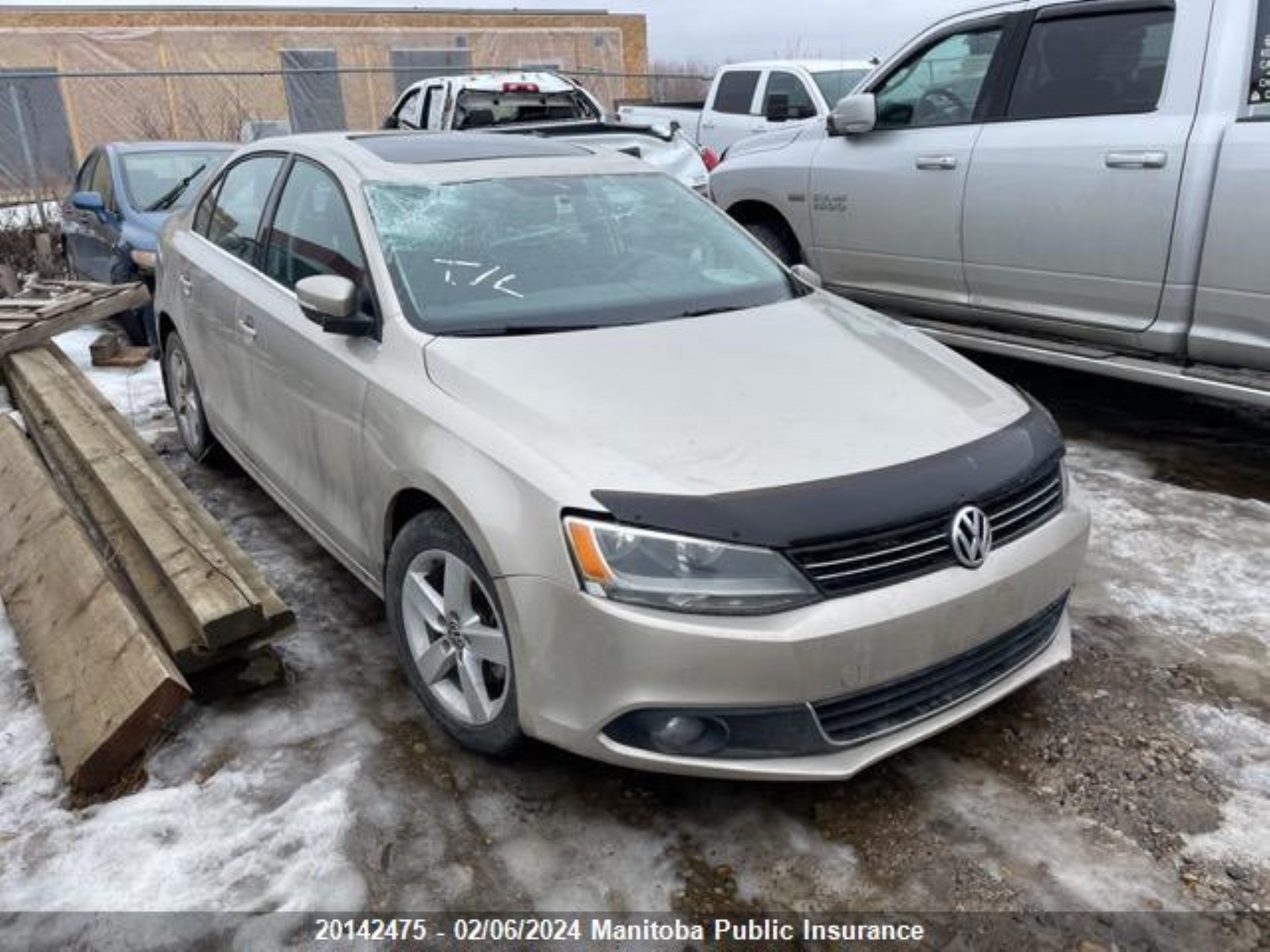 VOLKSWAGEN NULL 2013 3vwwl7aj6dm266611