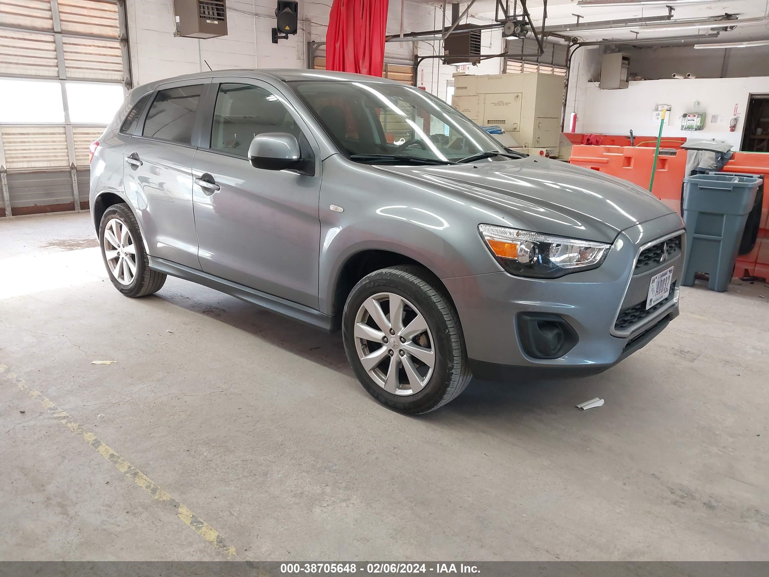 MITSUBISHI OUTLANDER 2015 4a4ar3auxfe040166