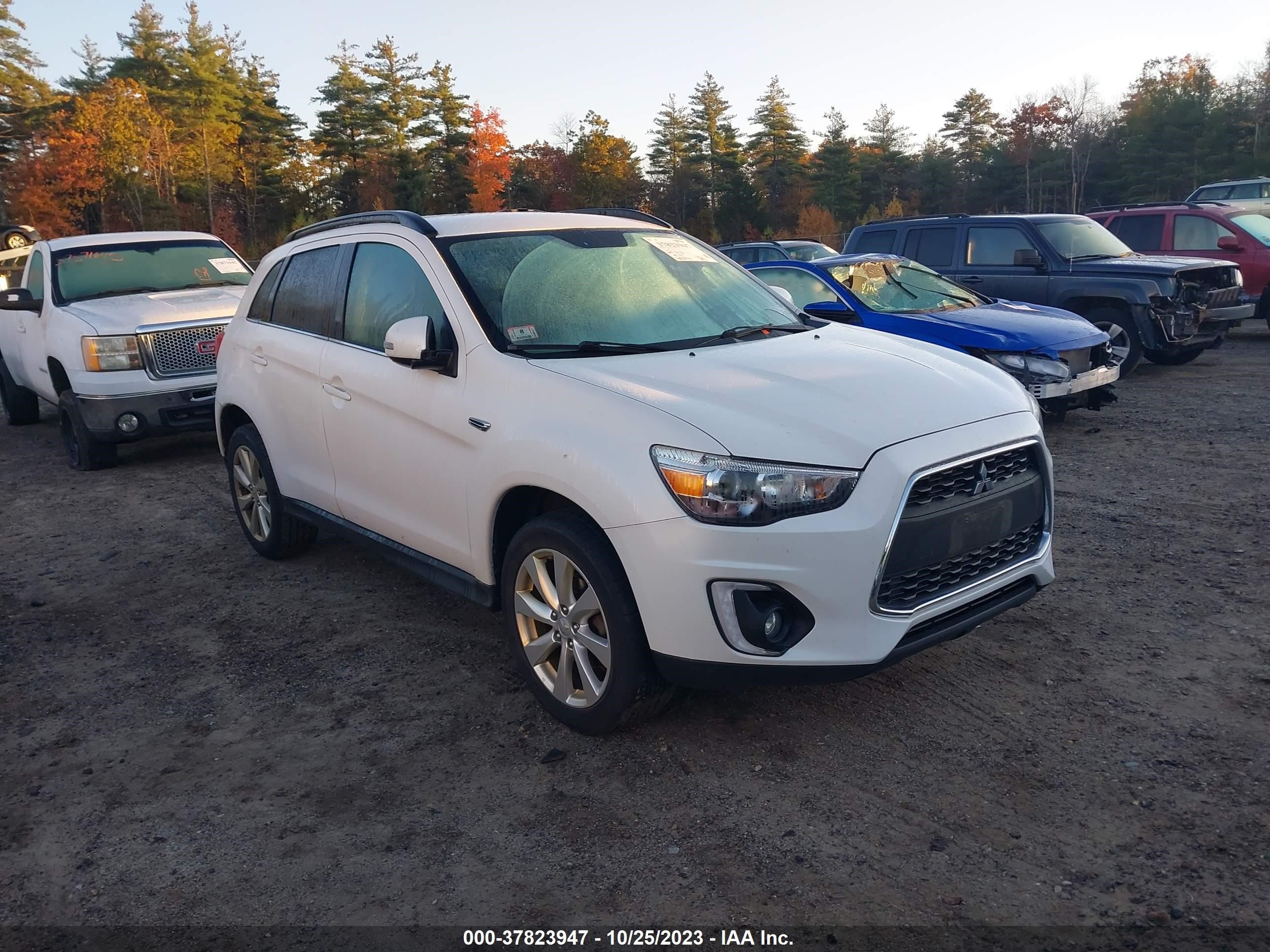 MITSUBISHI OUTLANDER 2015 4a4ar4aw6fe036977