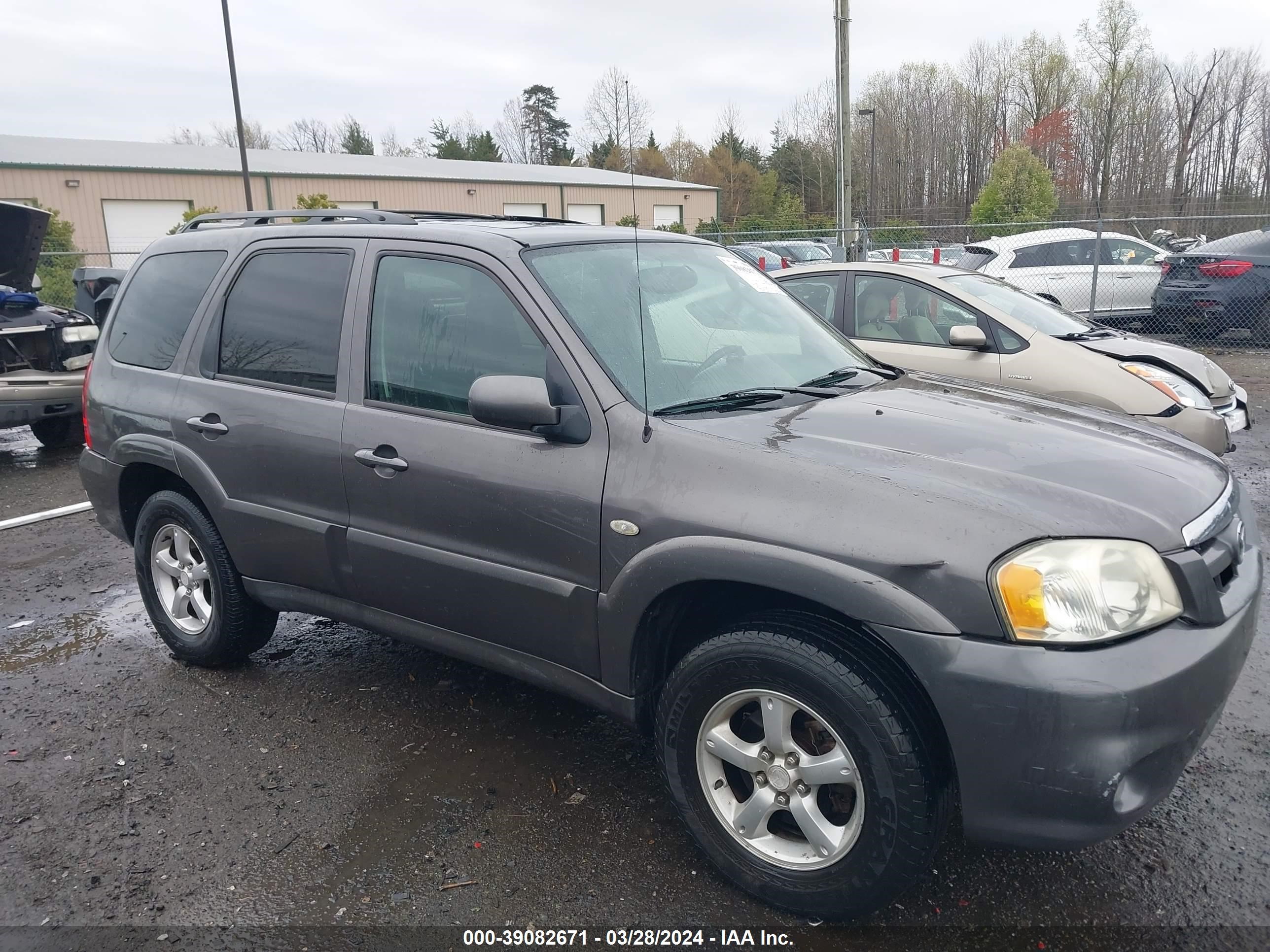 MAZDA TRIBUTE 2006 4f2cz96136km01630