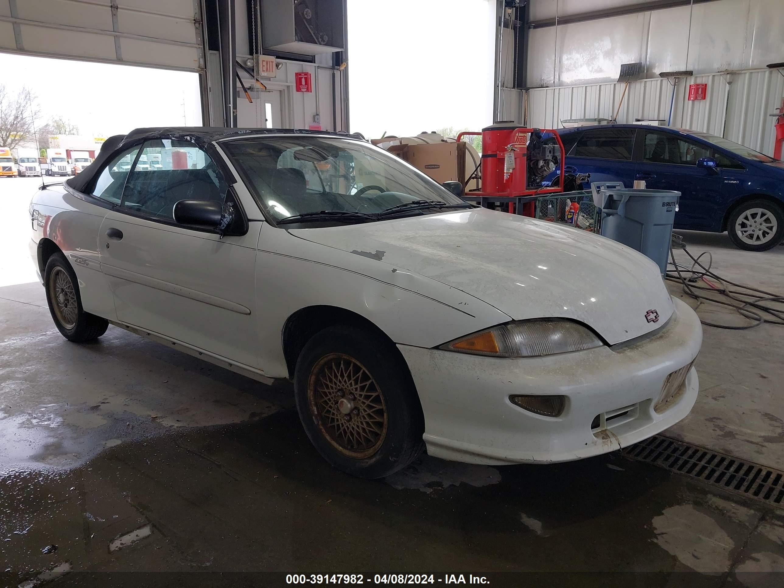 CHEVROLET CAVALIER 1998 4g1jf32t8wb902069