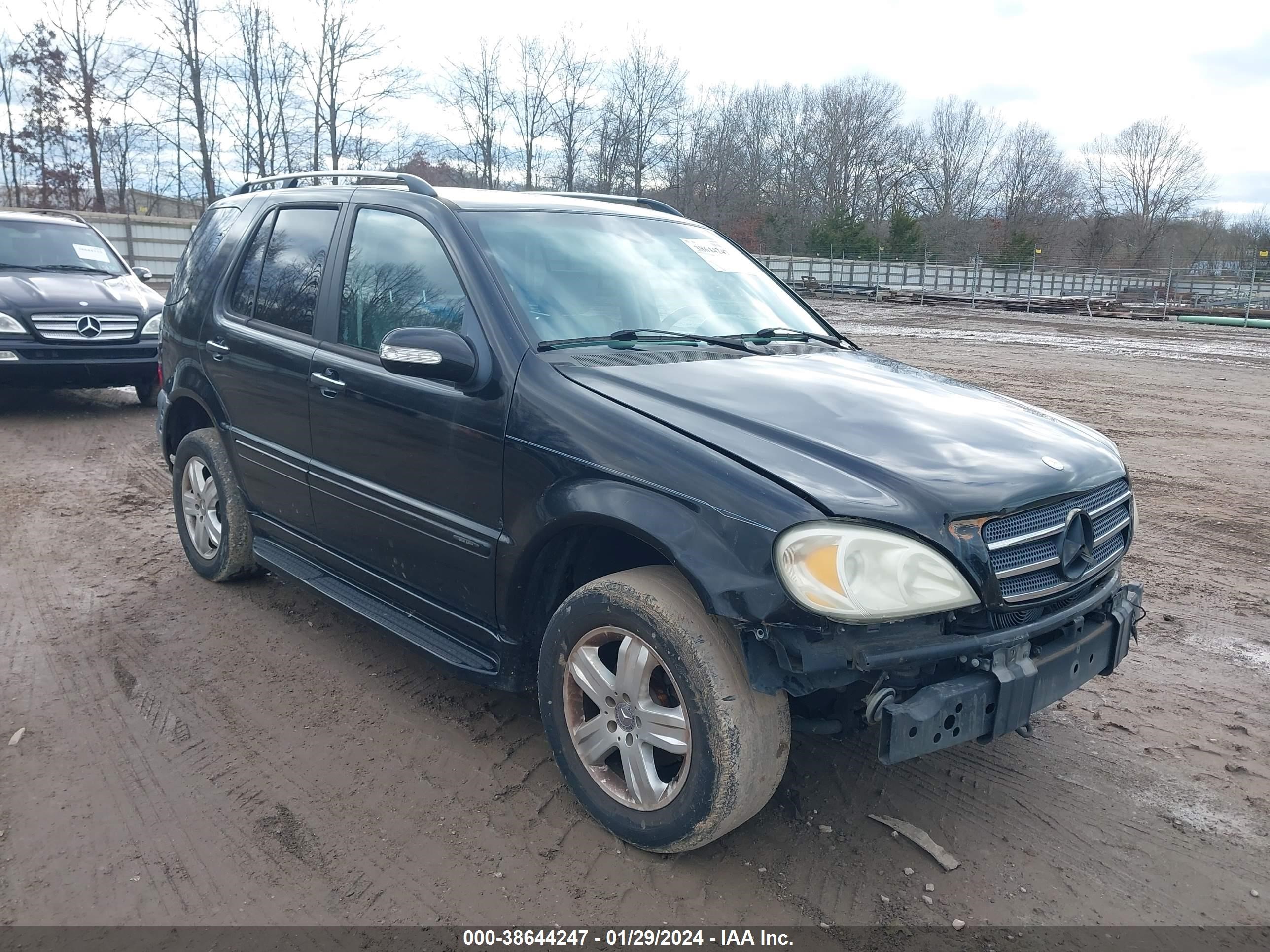 MERCEDES-BENZ M-KLASSE 2005 4jgab57ex5a557119