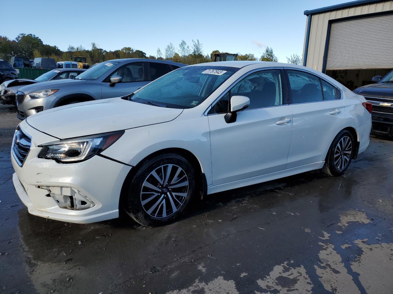 SUBARU LEGACY 2018 4s3bnaf65j3034396