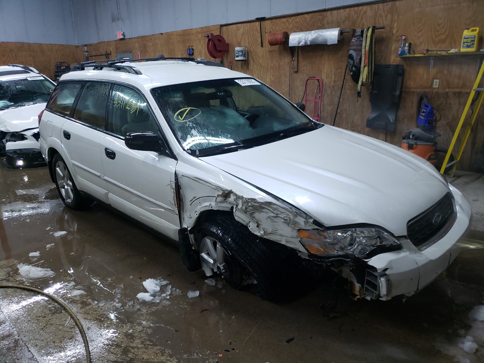 SUBARU LEGACY OUT 2007 4s4bp61c977305588