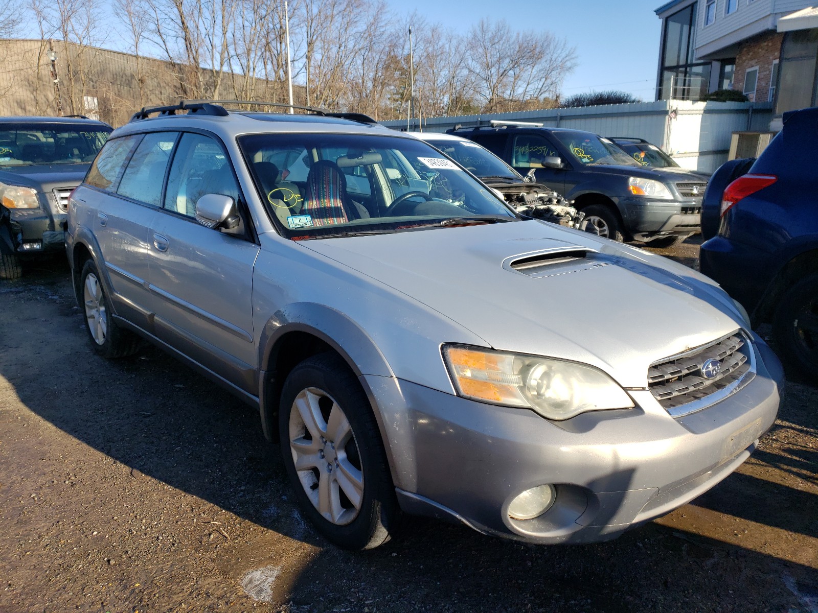 SUBARU LEGACY OUT 2005 4s4bp67cx54323149