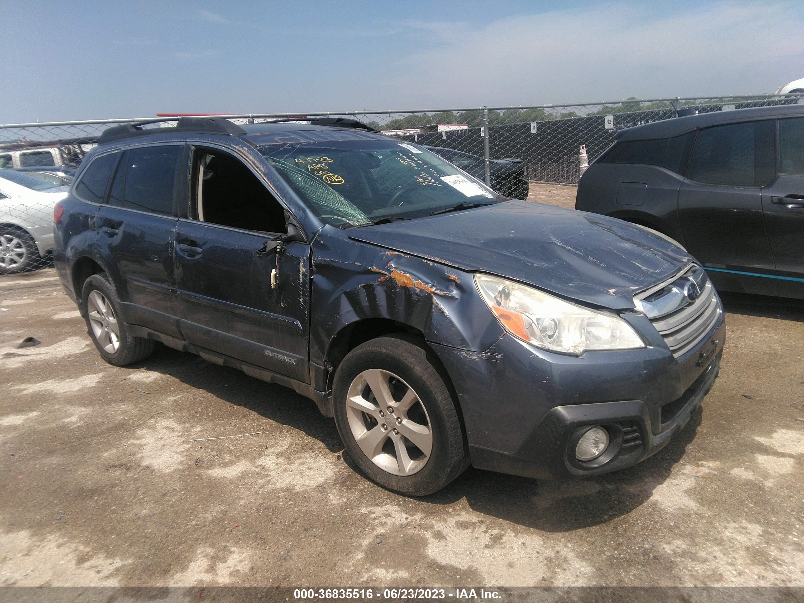 SUBARU OUTBACK 2014 4s4brbec0e3240096