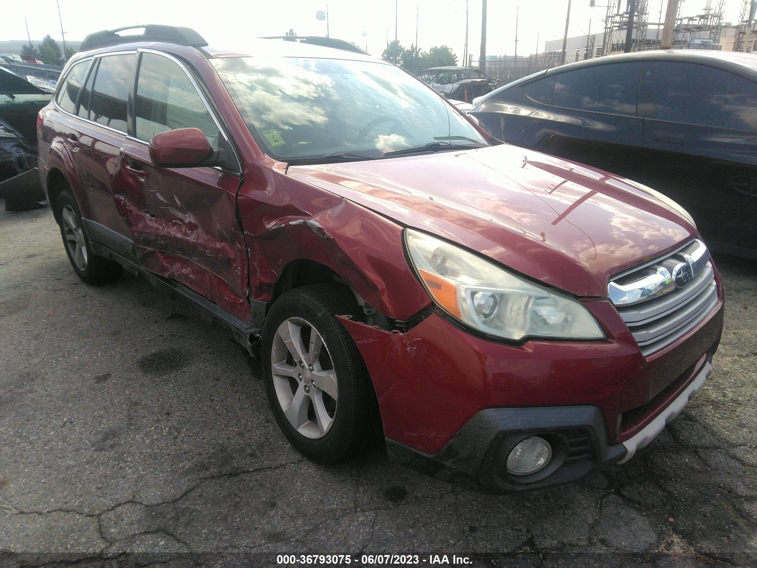 SUBARU OUTBACK 2013 4s4brbkc8d3293017