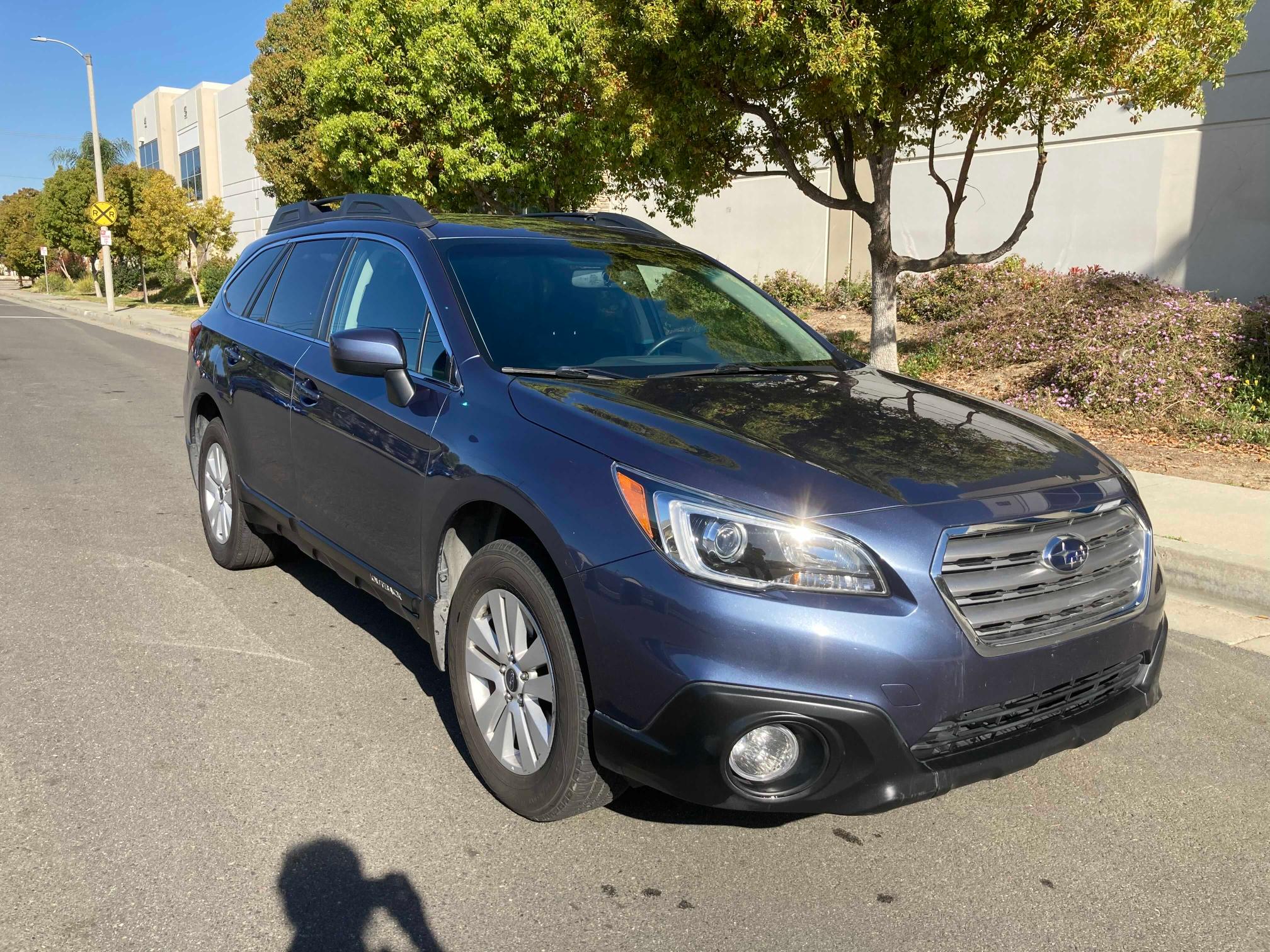 SUBARU OUTBACK 2. 2015 4s4bsacc9f3336537