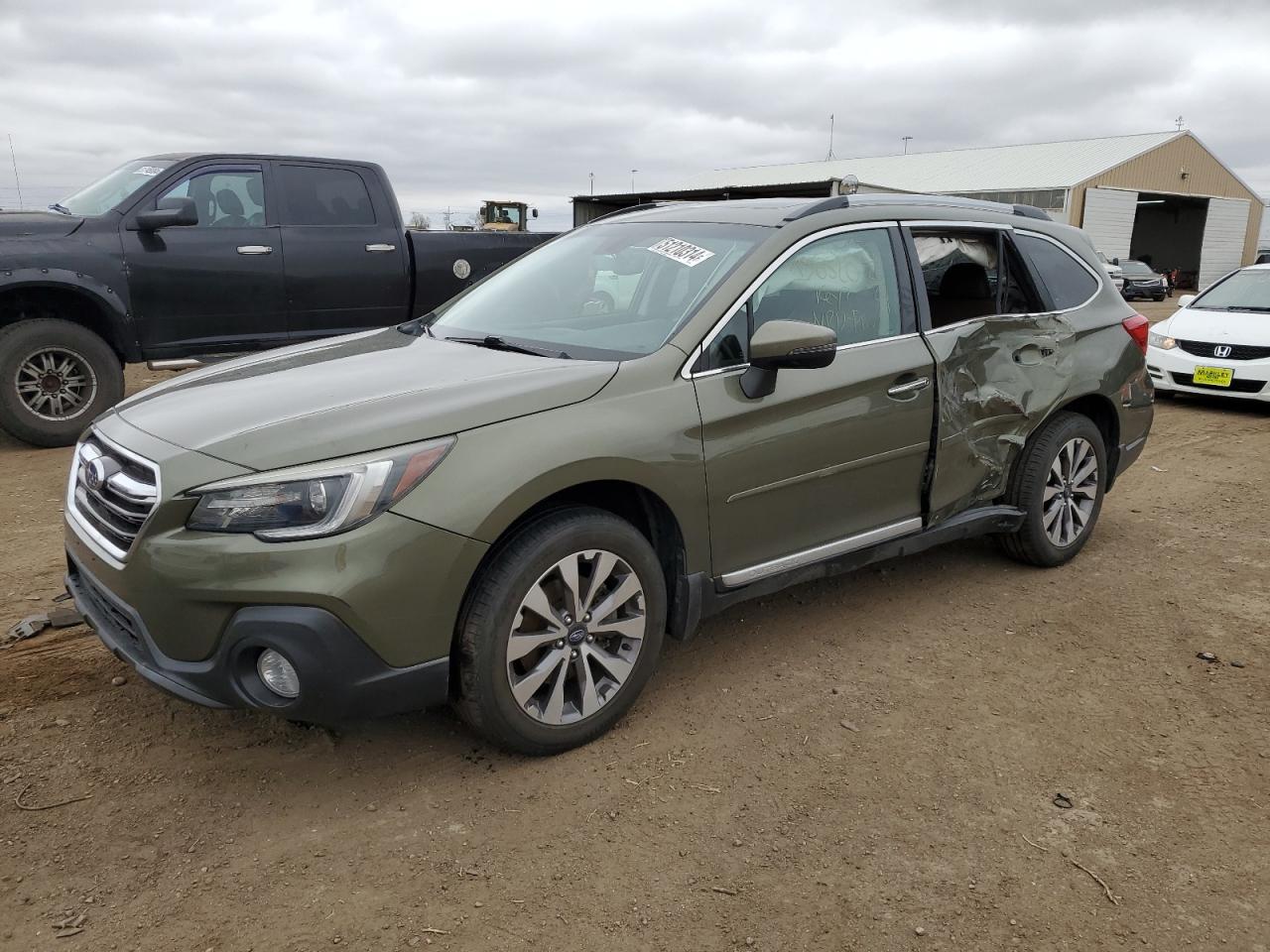 SUBARU OUTBACK 2018 4s4bsatc8j3365052