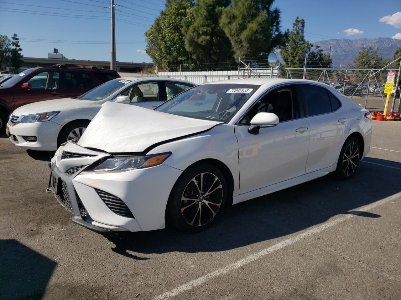 TOYOTA CAMRY 2018 4t1b11hk0ju638160