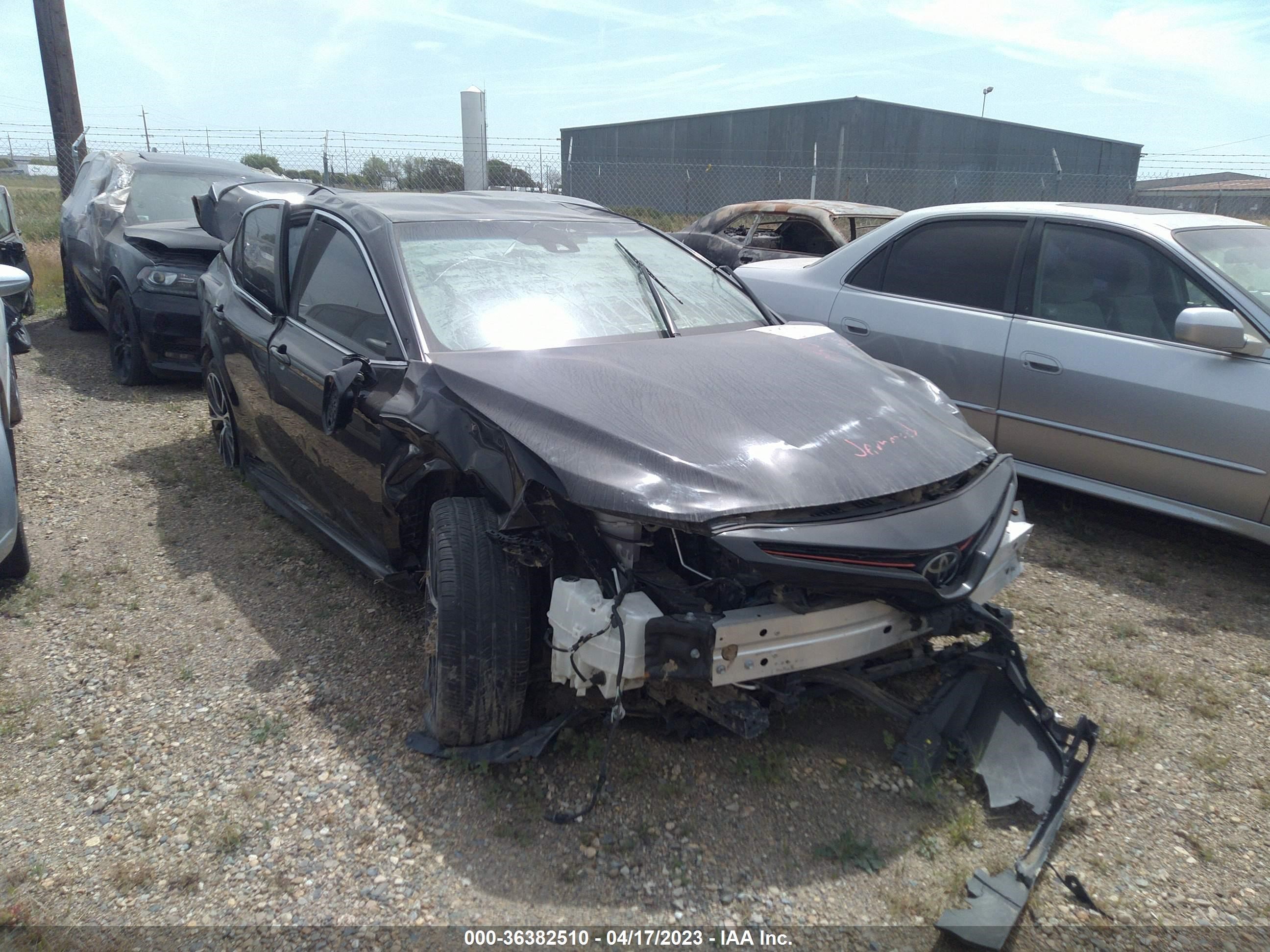 TOYOTA CAMRY 2018 4t1b11hk0ju644637