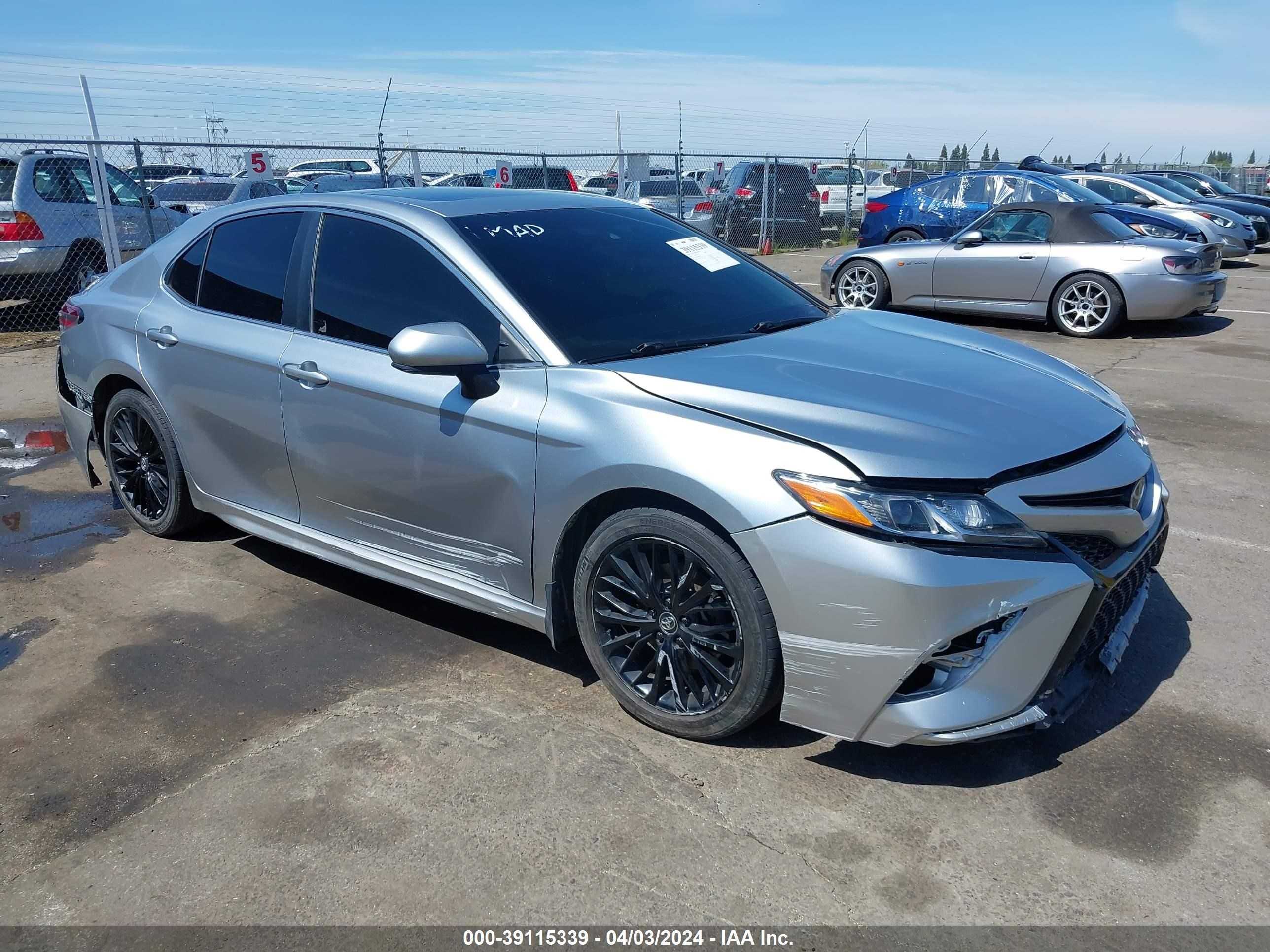 TOYOTA CAMRY 2018 4t1b11hk1ju048890