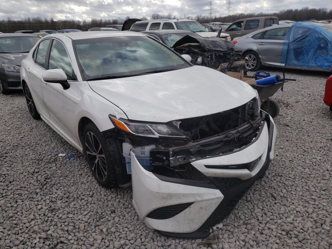 TOYOTA CAMRY 2018 4t1b11hk1ju066077