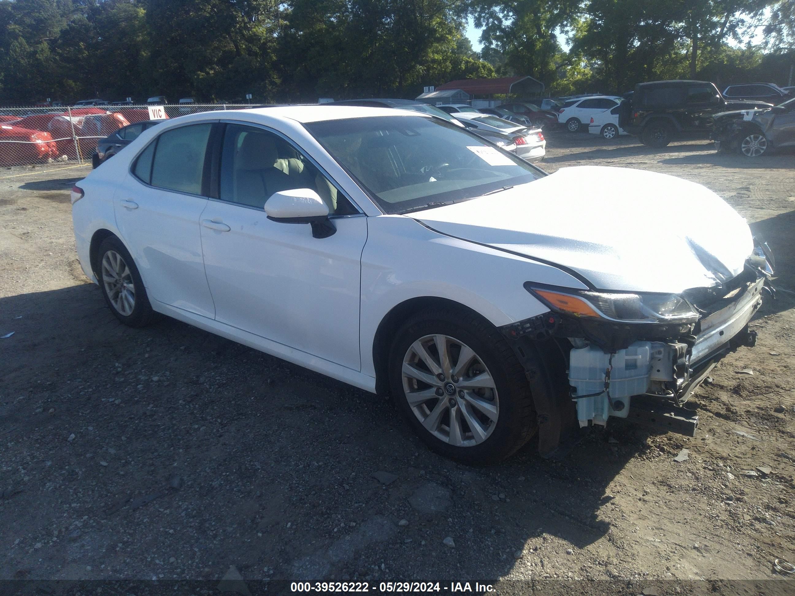 TOYOTA CAMRY 2018 4t1b11hk1ju556101