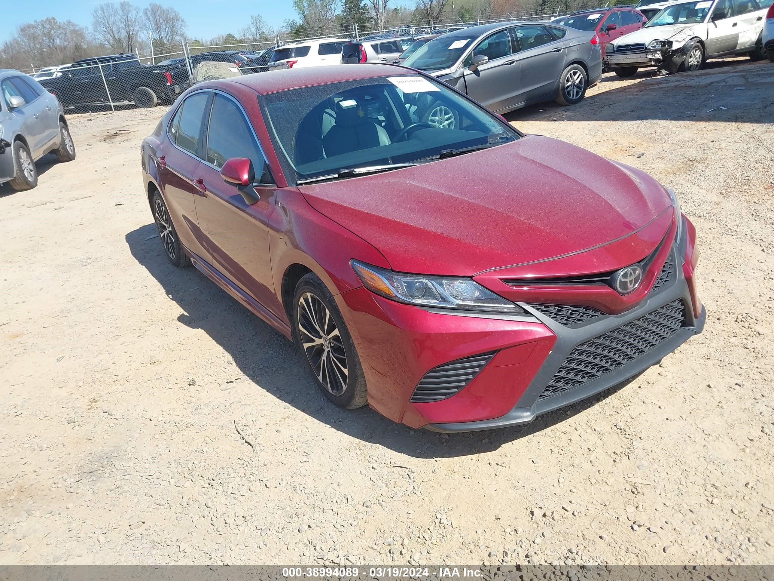 TOYOTA CAMRY 2018 4t1b11hk1ju660233