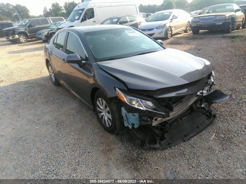 TOYOTA CAMRY 2018 4t1b11hk1ju676545