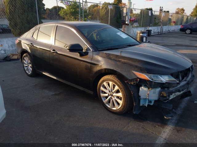 TOYOTA CAMRY 2018 4t1b11hk2ju500703