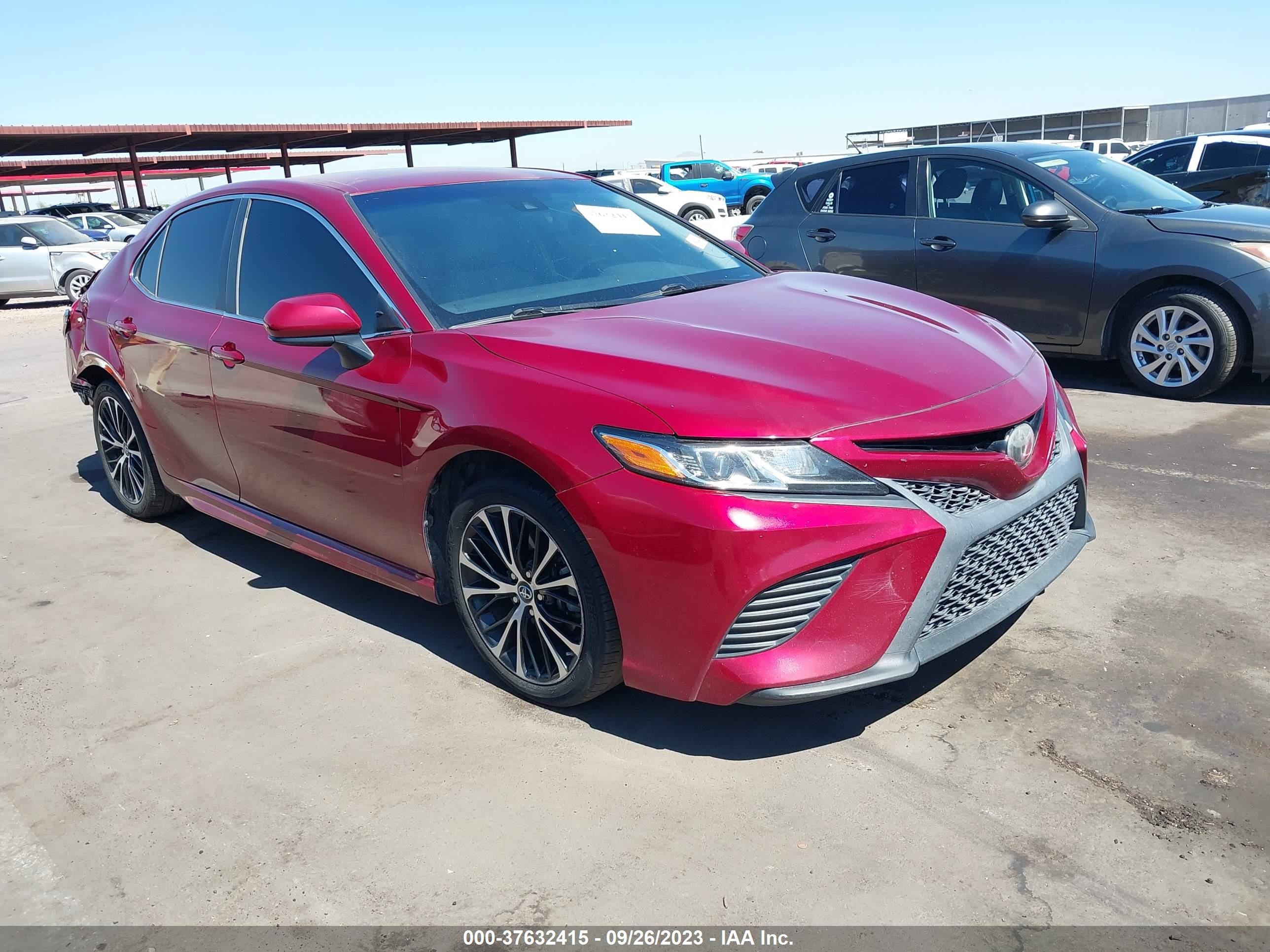 TOYOTA CAMRY 2018 4t1b11hk2ju567091