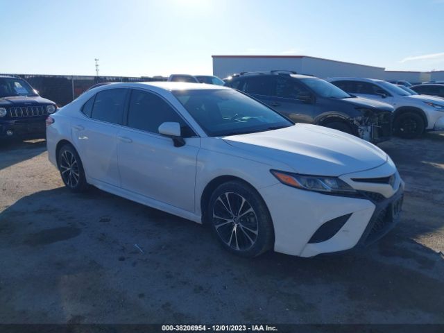 TOYOTA CAMRY 2018 4t1b11hk3ju054190