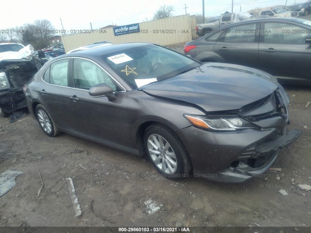 TOYOTA CAMRY 2018 4t1b11hk3ju063195