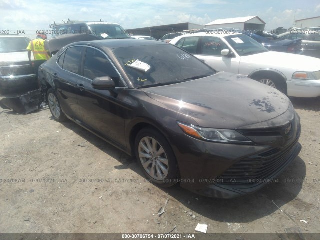 TOYOTA CAMRY 2018 4t1b11hk3ju095354