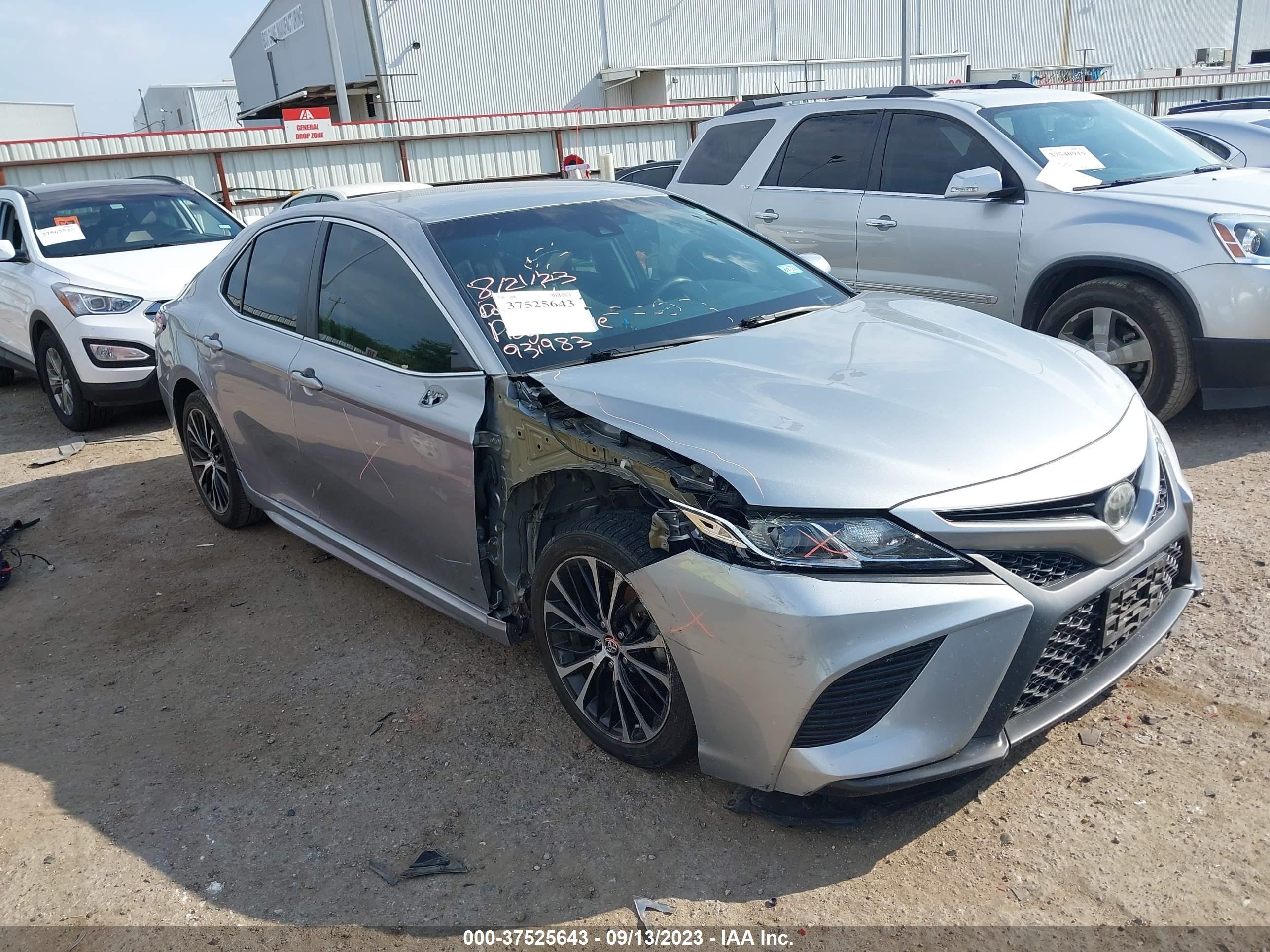 TOYOTA CAMRY 2018 4t1b11hk3ju147131